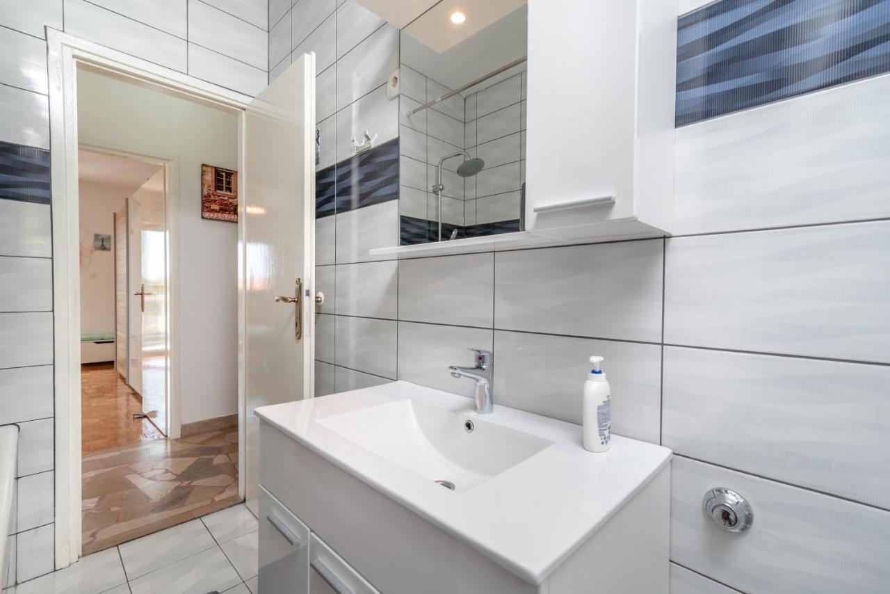 Apartment Radja Trogir Eksteriør bilde